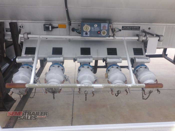 2013 Marshall Lethlean Fuel Tanker B Double Set