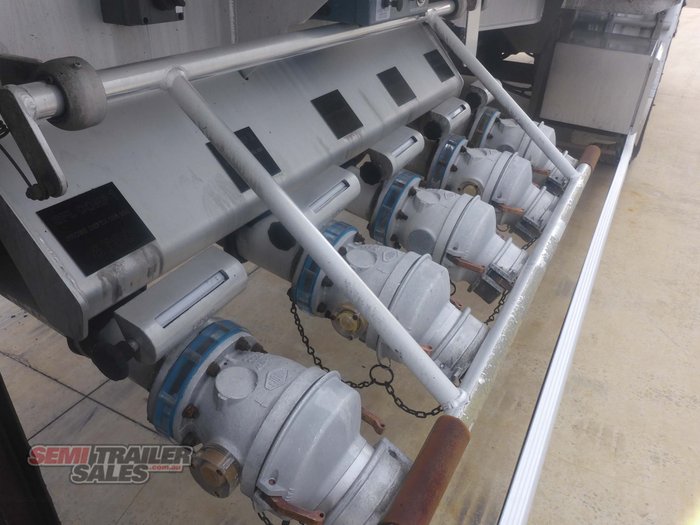 2013 Marshall Lethlean Fuel Tanker B Double Set