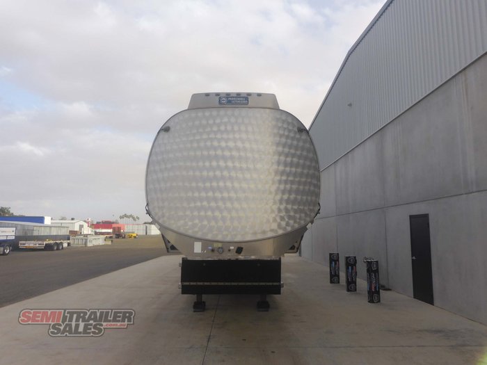 2013 Marshall Lethlean Fuel Tanker B Double Set