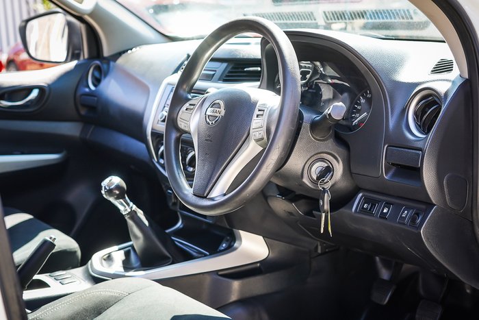 2017 NISSAN NAVARA RX (4x2)