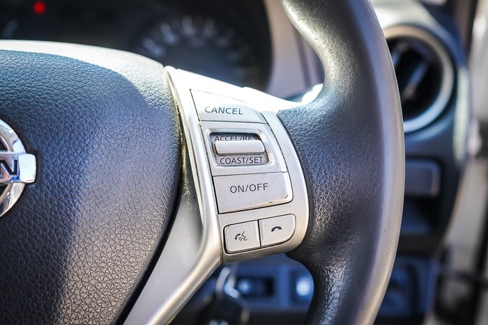 2017 NISSAN NAVARA RX (4x2)