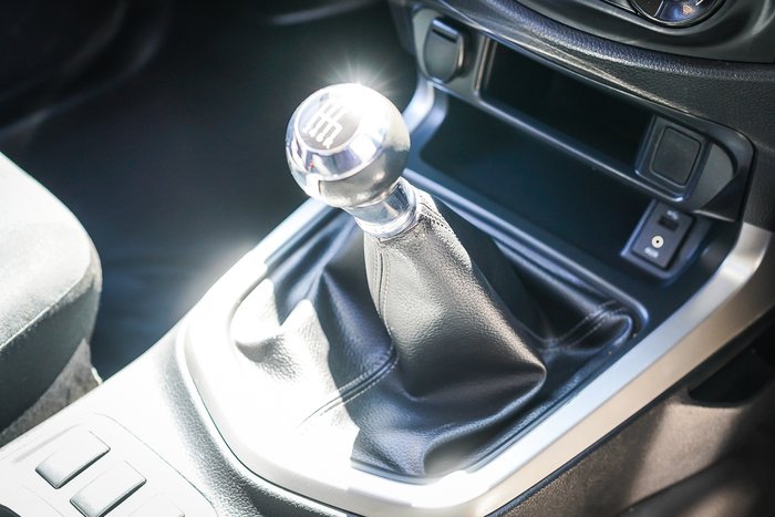 2017 NISSAN NAVARA RX (4x2)