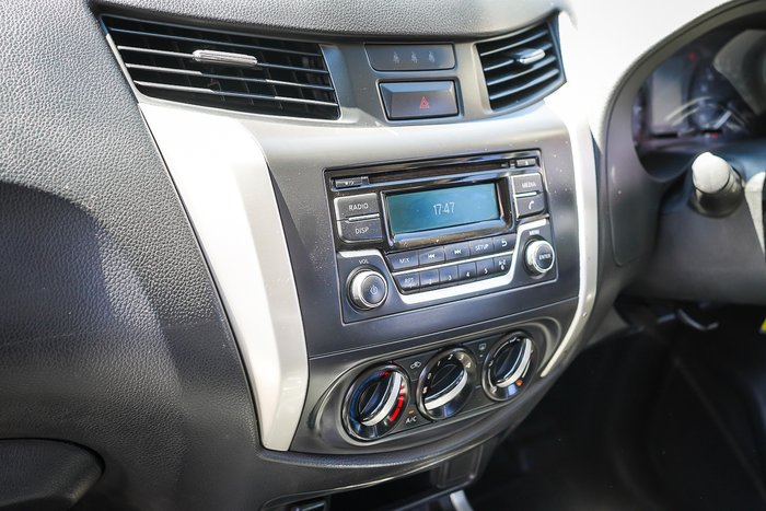 2017 NISSAN NAVARA RX (4x2)