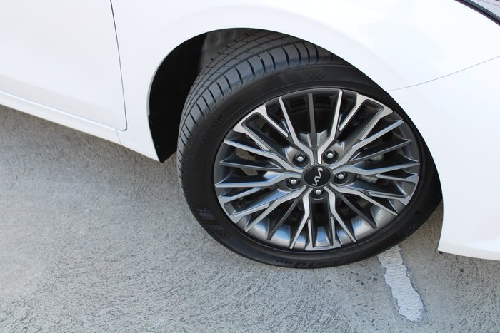 2023 Kia Cerato Sport+ BD MY23 Snow White Pearl Premium