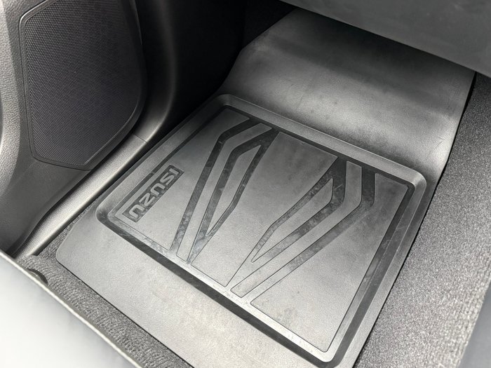 2026 Isuzu MU-X LS-T