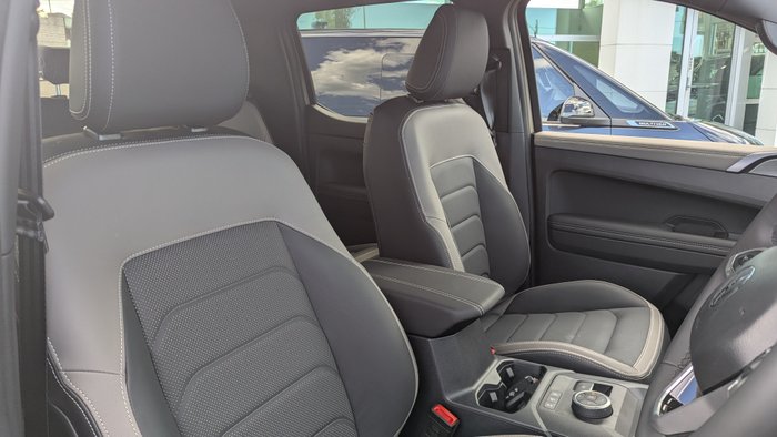 2025 VOLKSWAGEN AMAROK AVENTURA