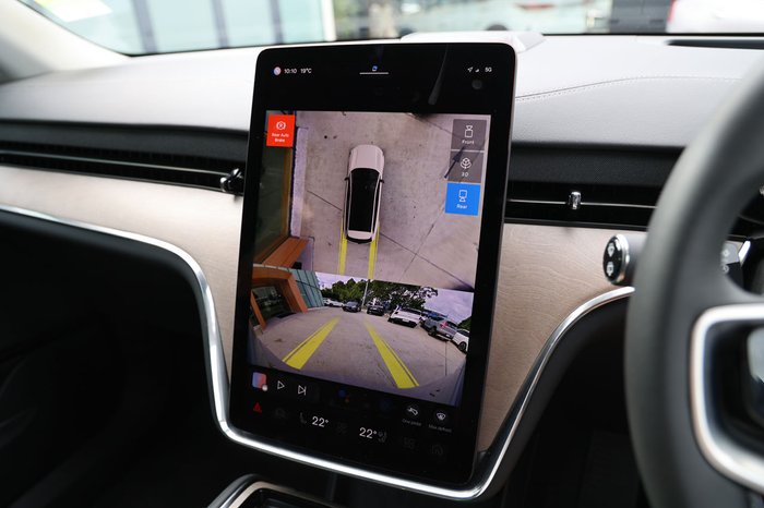 2025 Volvo EX90 Plus Twin Motor