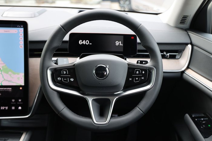 2025 Volvo EX90 Plus Twin Motor