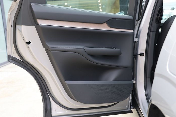 2025 Volvo EX90 Plus Twin Motor