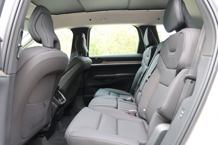 2025 Volvo EX90 Plus Twin Motor