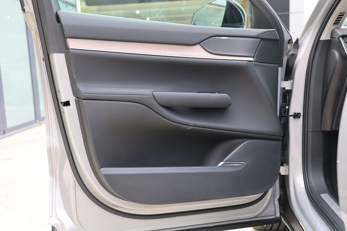 2025 Volvo EX90 Plus Twin Motor