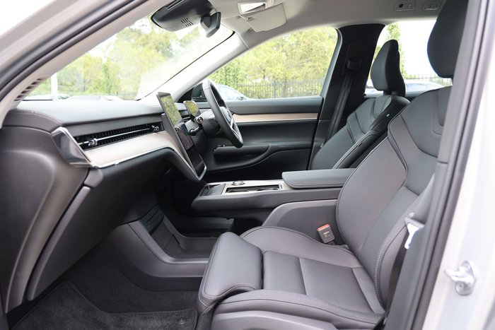 2025 Volvo EX90 Plus Twin Motor