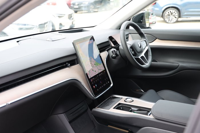 2025 Volvo EX90 Plus Twin Motor