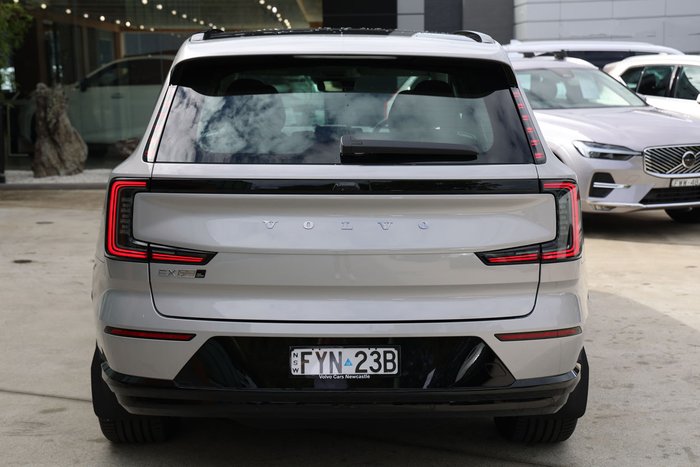 2025 Volvo EX90 Plus Twin Motor