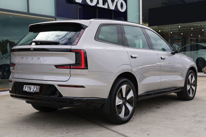 2025 Volvo EX90 Plus Twin Motor