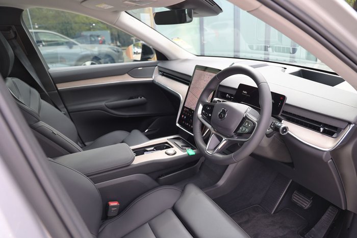 2025 Volvo EX90 Plus Twin Motor