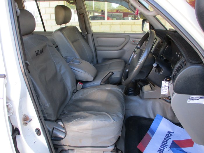2003 Toyota Landcruiser Standard HZJ105R White
