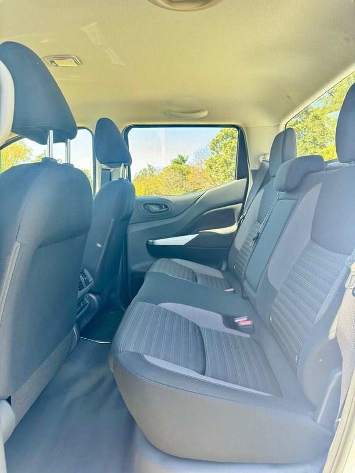 2024 NISSAN NP300 NAVARA SL