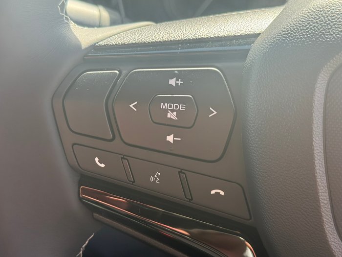 2025 Isuzu D-MAX BLADE