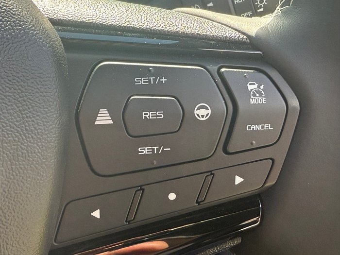 2025 Isuzu D-MAX BLADE