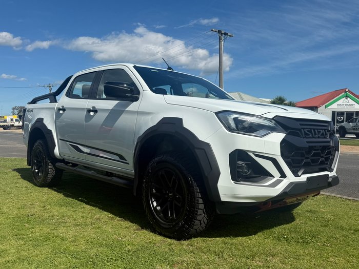 2025 Isuzu D-MAX BLADE