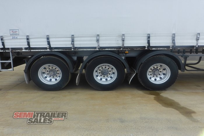 2012 Vawdrey 34 Pallet Curtainsider B Double Set