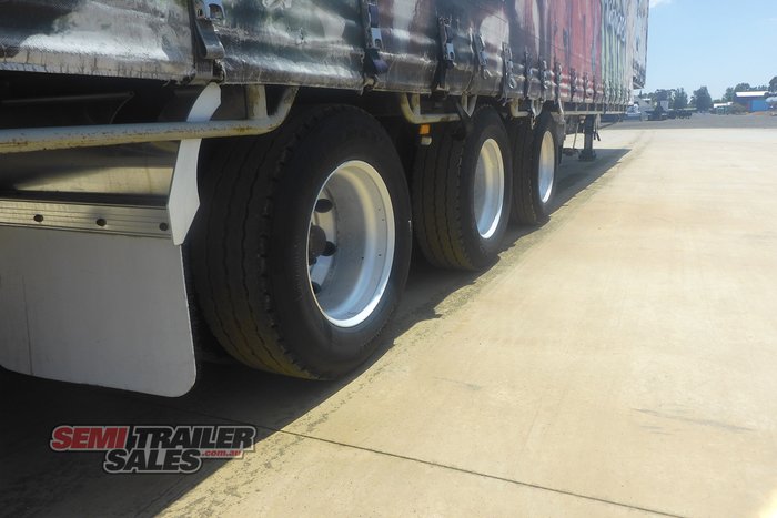 2009 Maxitrans 24 Pallet Dropdeck Curtainsider with Mezz