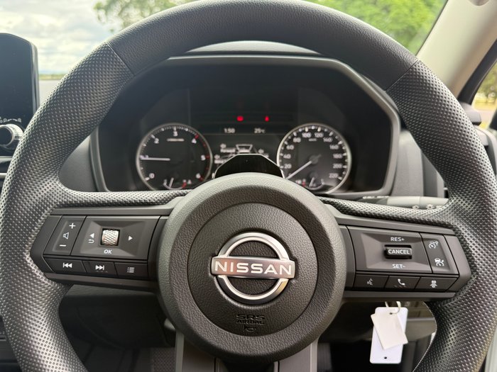 2026 NISSAN NAVARA SL