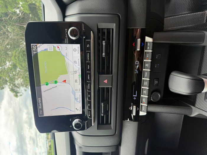 2026 NISSAN NAVARA SL