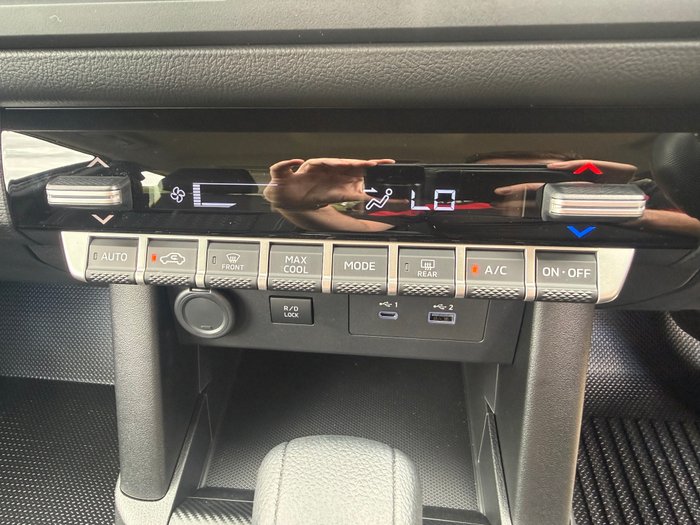 2026 NISSAN NAVARA SL