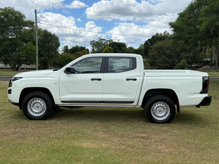 2026 NISSAN NAVARA SL