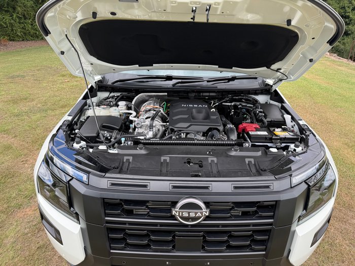 2026 NISSAN NAVARA SL