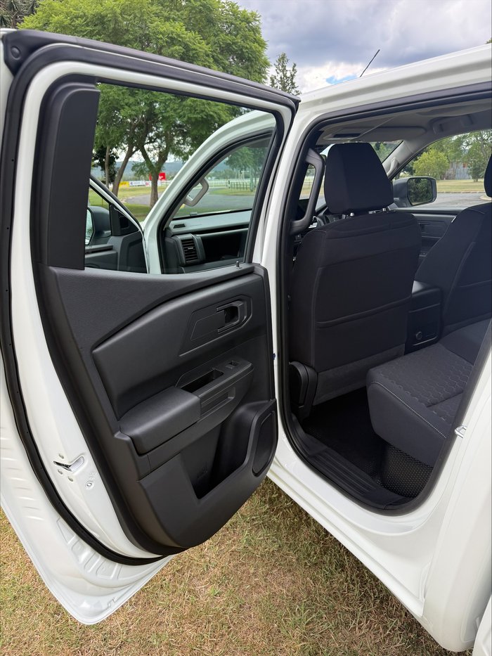 2026 NISSAN NAVARA SL