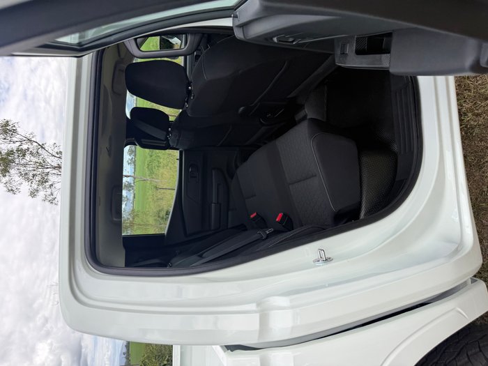 2026 NISSAN NAVARA SL