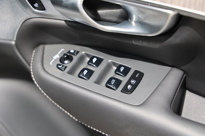 2023 Volvo XC90 Recharge Ultimate T8 Plug-In Hybrid