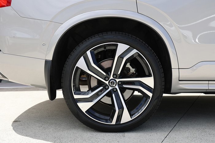 2023 Volvo XC90 Recharge Ultimate T8 Plug-In Hybrid