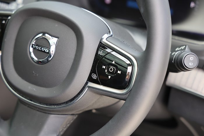 2023 Volvo XC90 Recharge Ultimate T8 Plug-In Hybrid