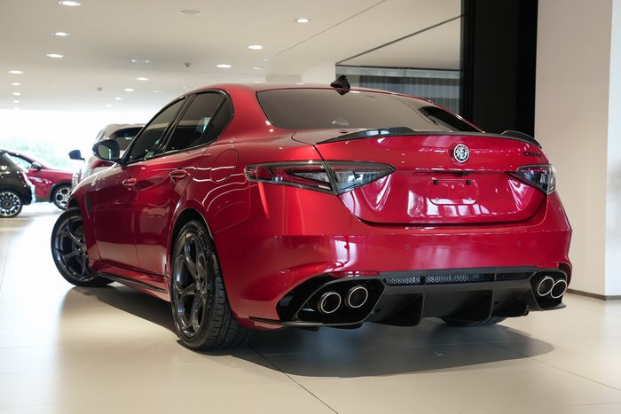 2025 Alfa Romeo Giulia Quadrifoglio Estrema