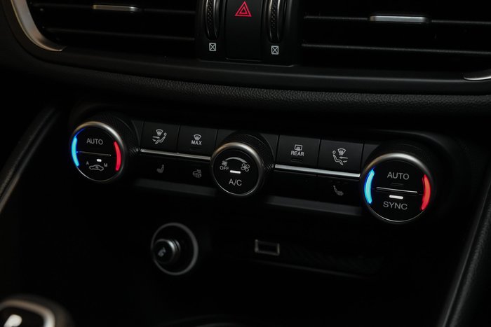 2025 Alfa Romeo Giulia Quadrifoglio Estrema