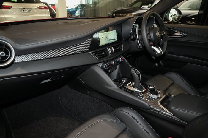 2025 Alfa Romeo Giulia Quadrifoglio Estrema