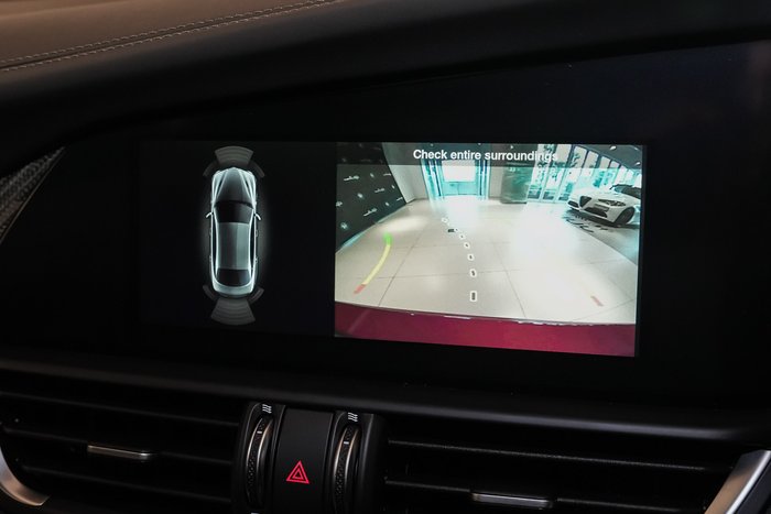 2025 Alfa Romeo Giulia Quadrifoglio Estrema