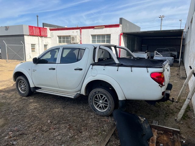 2011 MITSUBISHI TRITON GLR