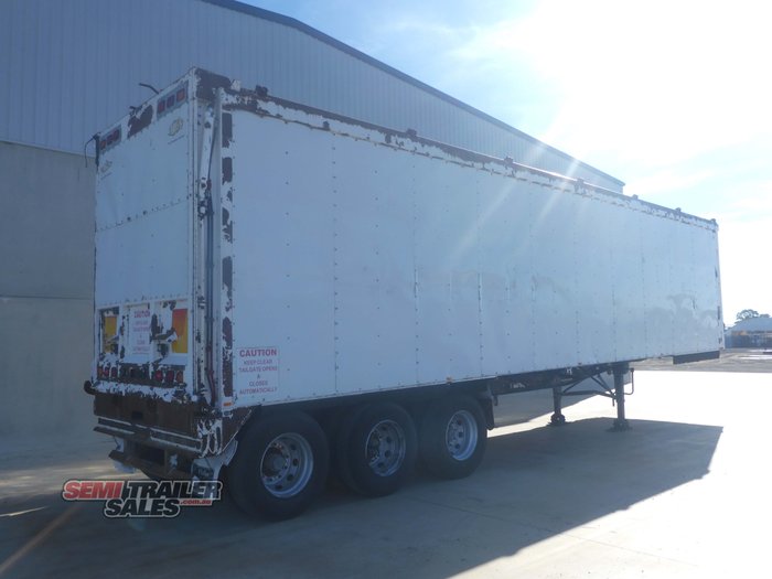 2009 Boomer BTE Walking Floor