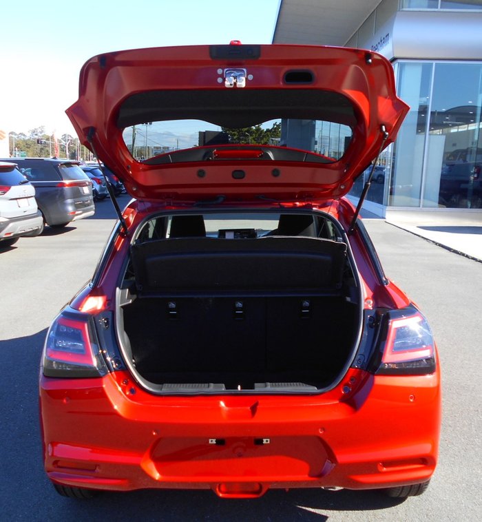 2025 Suzuki Swift Hybrid Plus