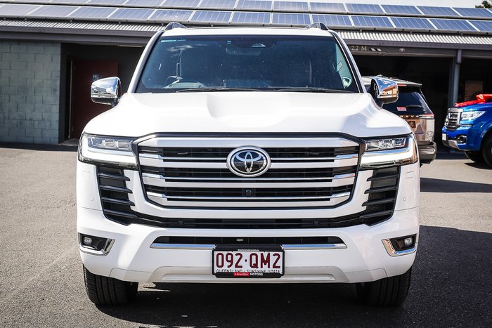 2025 Toyota LANDCRUISER Sahara ZX