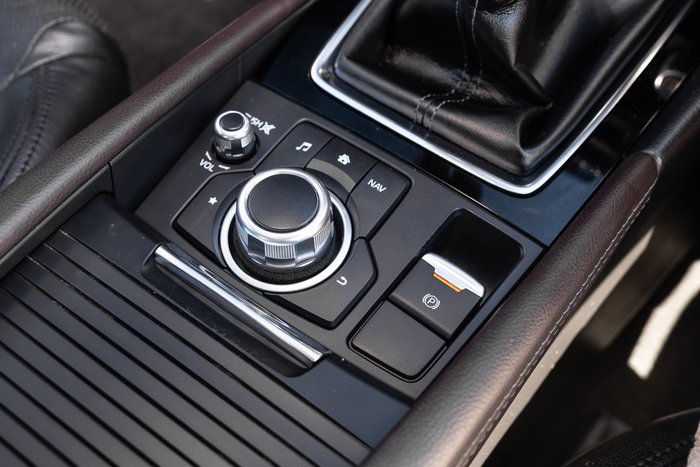 2018 Mazda 3 SP25 Astina