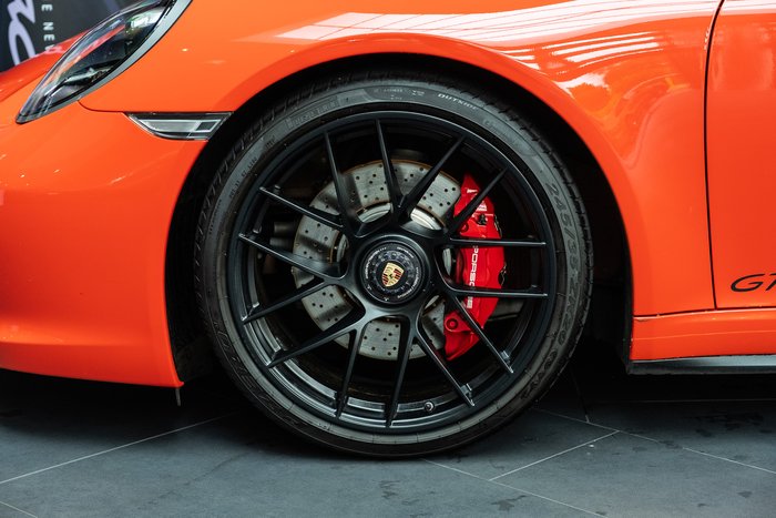 2017 Porsche 911 Carrera GTS