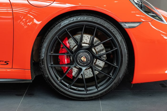 2017 Porsche 911 Carrera GTS