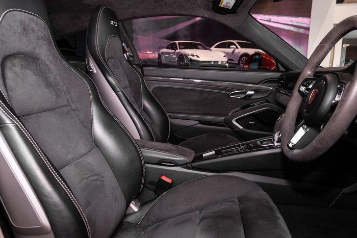 2017 Porsche 911 Carrera GTS