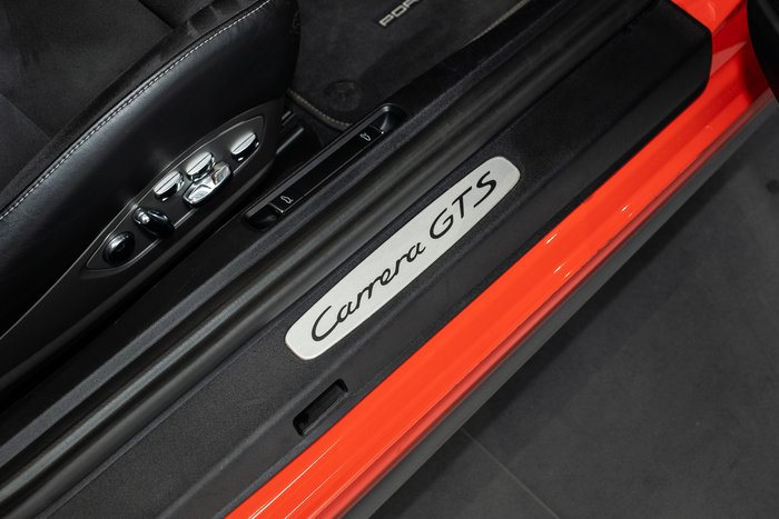 2017 Porsche 911 Carrera GTS